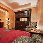 Ea Jeleni Dvur Castle Hotel