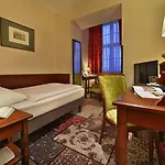 Ea Jeleni Dvur Castle 3* Prag