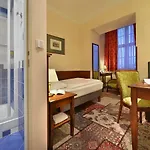 Ea Jeleni Dvur Castle Hotel 3*