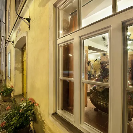 Hotell Ea Jeleni Dvur Castle Prag