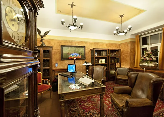 Ea Jeleni Dvur Castle Hotell