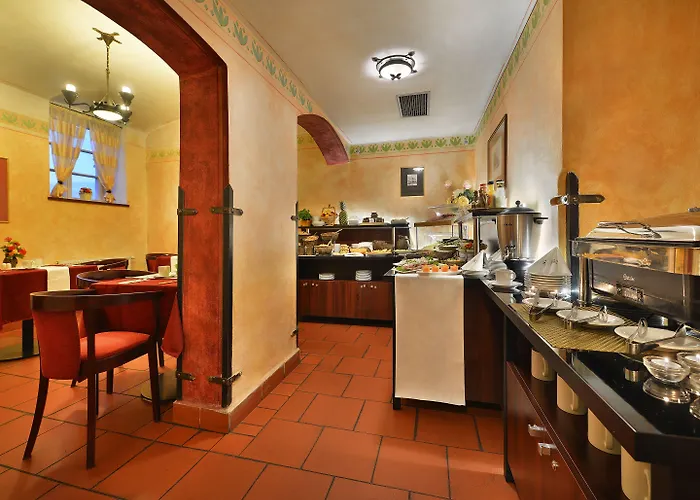 Hotell Ea Jeleni Dvur Castle