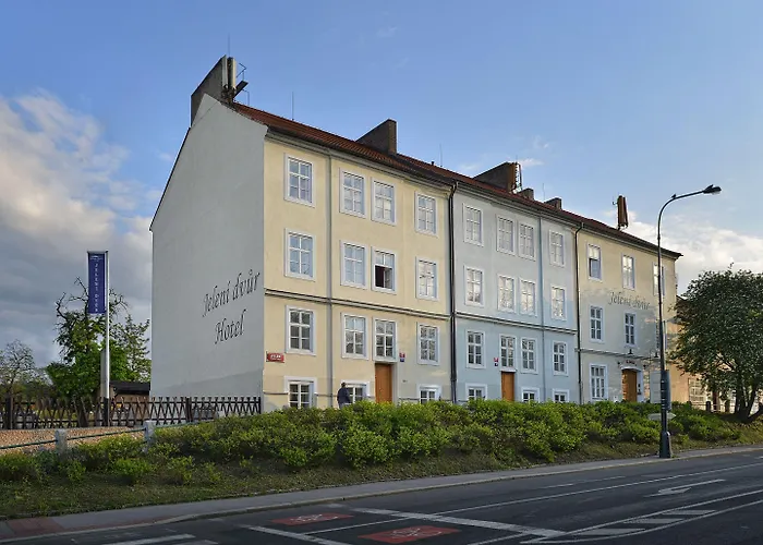 Ea Jeleni Dvur Castle Hotell