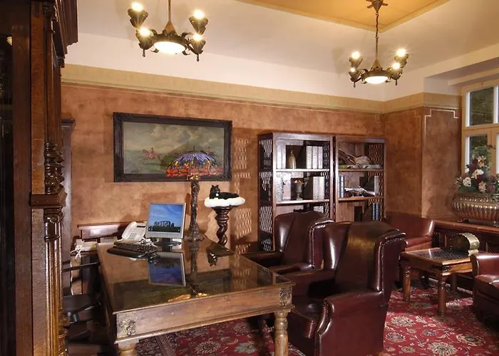 Ea Jeleni Dvur Castle Hotell