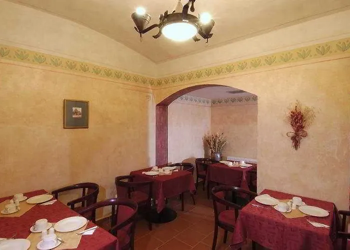 Hotell Ea Jeleni Dvur Castle 3*