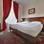 Ea Jeleni Dvur Castle Prága