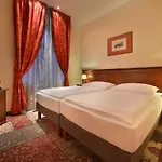Szálloda Ea Jeleni Dvur Castle