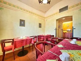 布拉格城堡杰利尼杜尔ea酒店