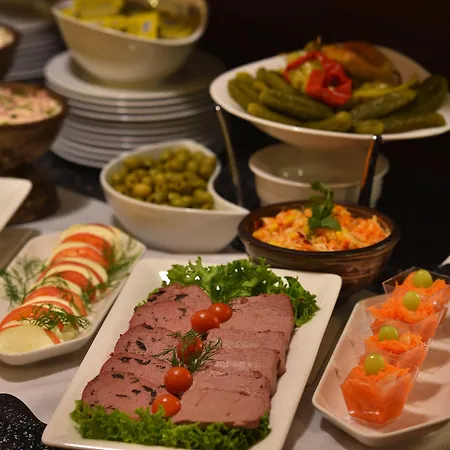 Ea Jeleni Dvur Castle 3*