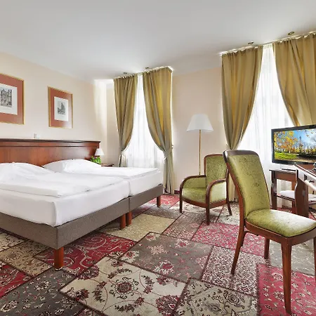 Ea Jeleni Dvur Castle 3* פראג
