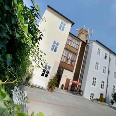 Hotel Ea Jeleni Dvur Castle 3*
