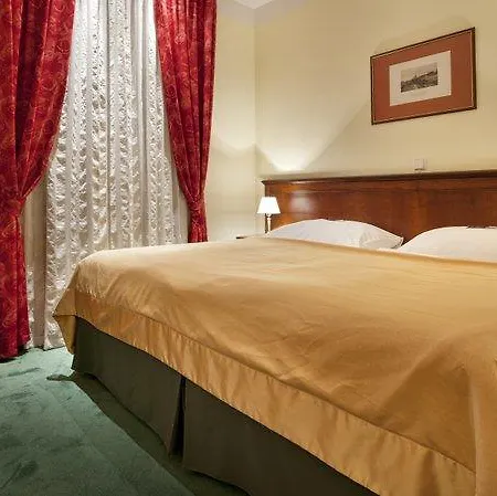 Ea Jeleni Dvur Castle 3*