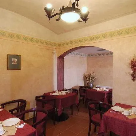 Szálloda Ea Jeleni Dvur Castle 3*