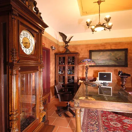 Ea Jeleni Dvur Castle 3*