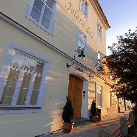 Ea Jeleni Dvur Castle 3*