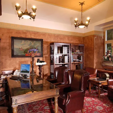 Ea Jeleni Dvur Castle 3*