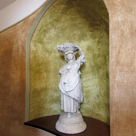 Szálloda Ea Jeleni Dvur Castle