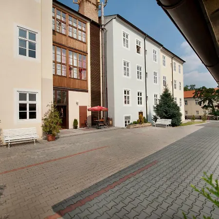 Szálloda Ea Jeleni Dvur Castle 3*