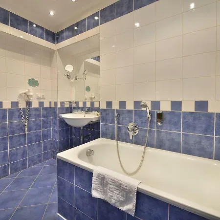 Ea Jeleni Dvur Castle Szálloda 3*