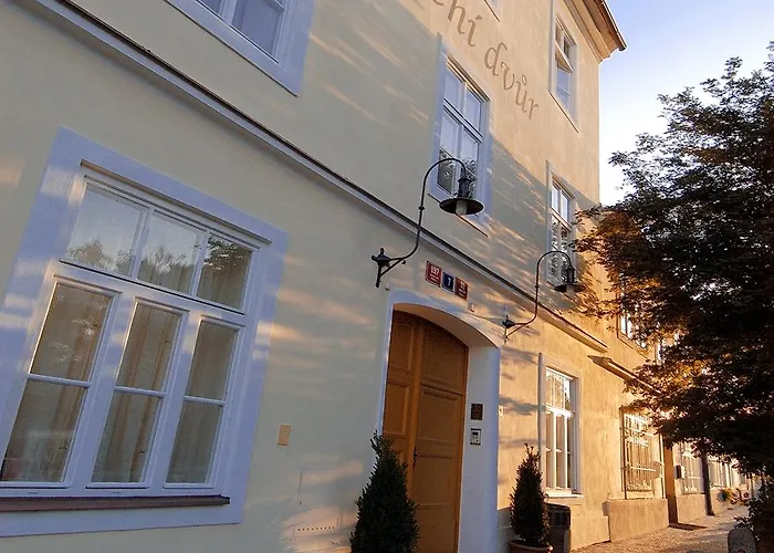 Ea Jeleni Dvur Castle 3*