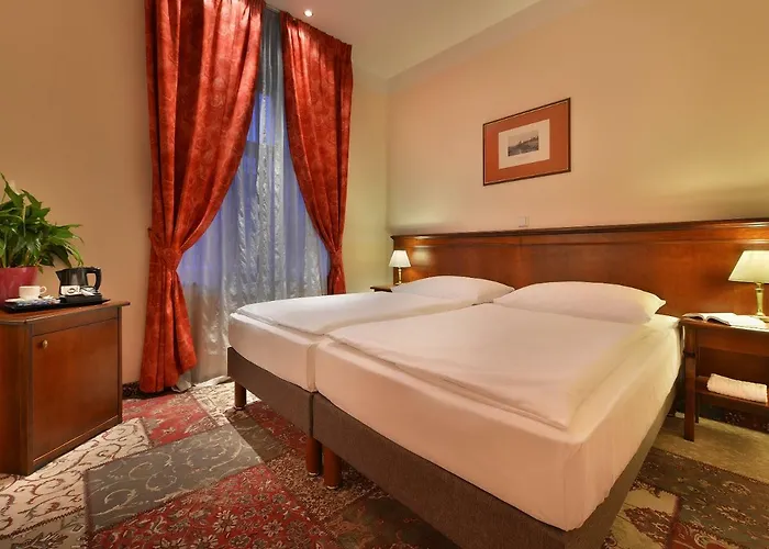 Hotel Ea Jeleni Dvur Castle