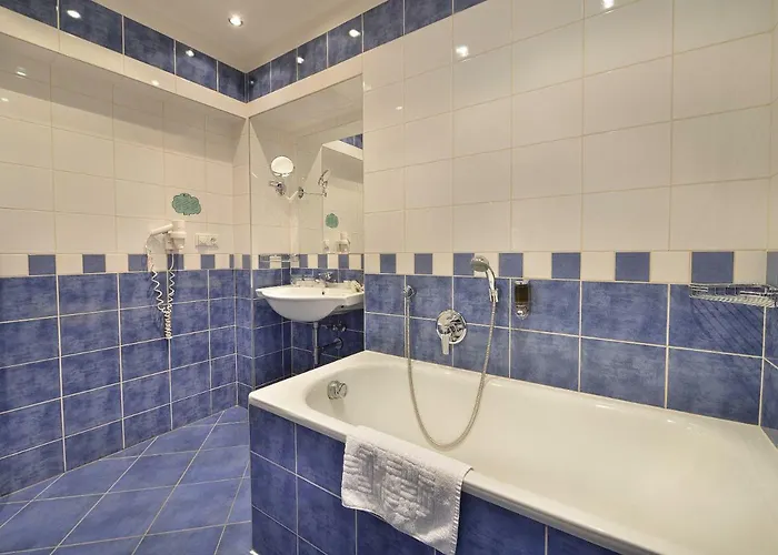 Ea Jeleni Dvur Castle Hotel 3*